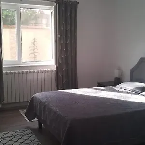  Gazde/Camere de închiriat Haq House