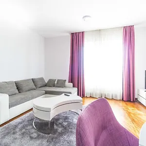 Luxury Mall Area Apartamento